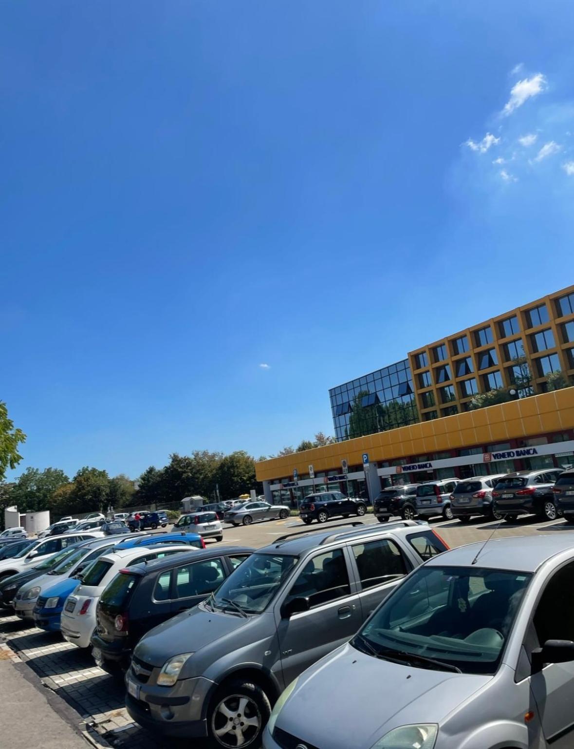 Lovely Apartment In Gallarate Exterior foto